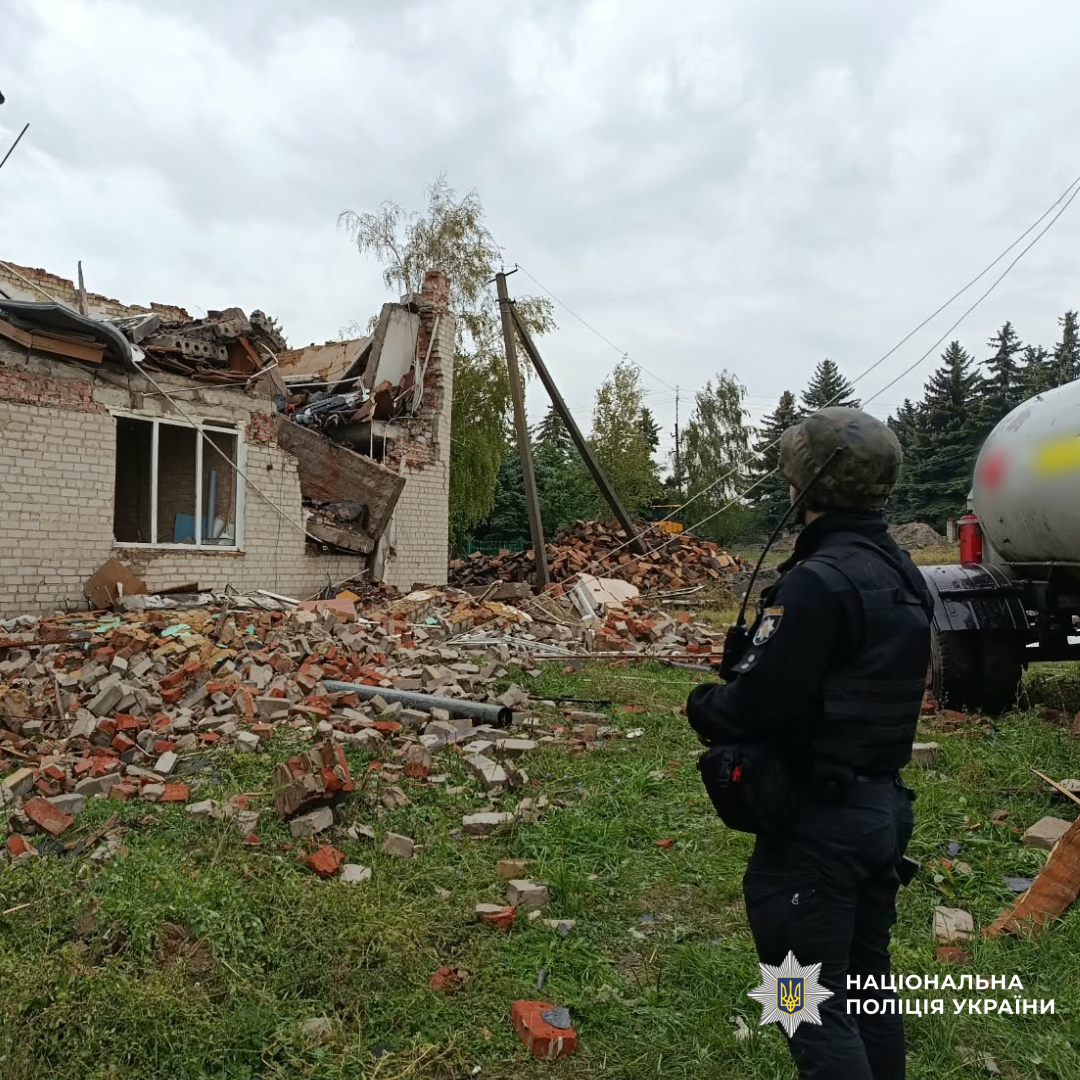 поліцейські задокументували наслідки воєнних злочинів військових рф на Харківщині