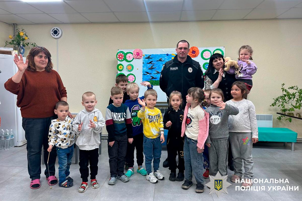 Поліцейські Харківщини навчали мешканців Малоданилівської громади безпечної поведінки
