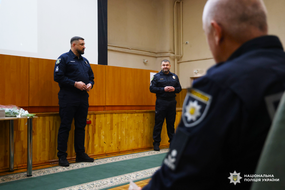 На Харківщині привітали поліцейських, які забезпечують роботу ізоляторів тимчасового тримання
