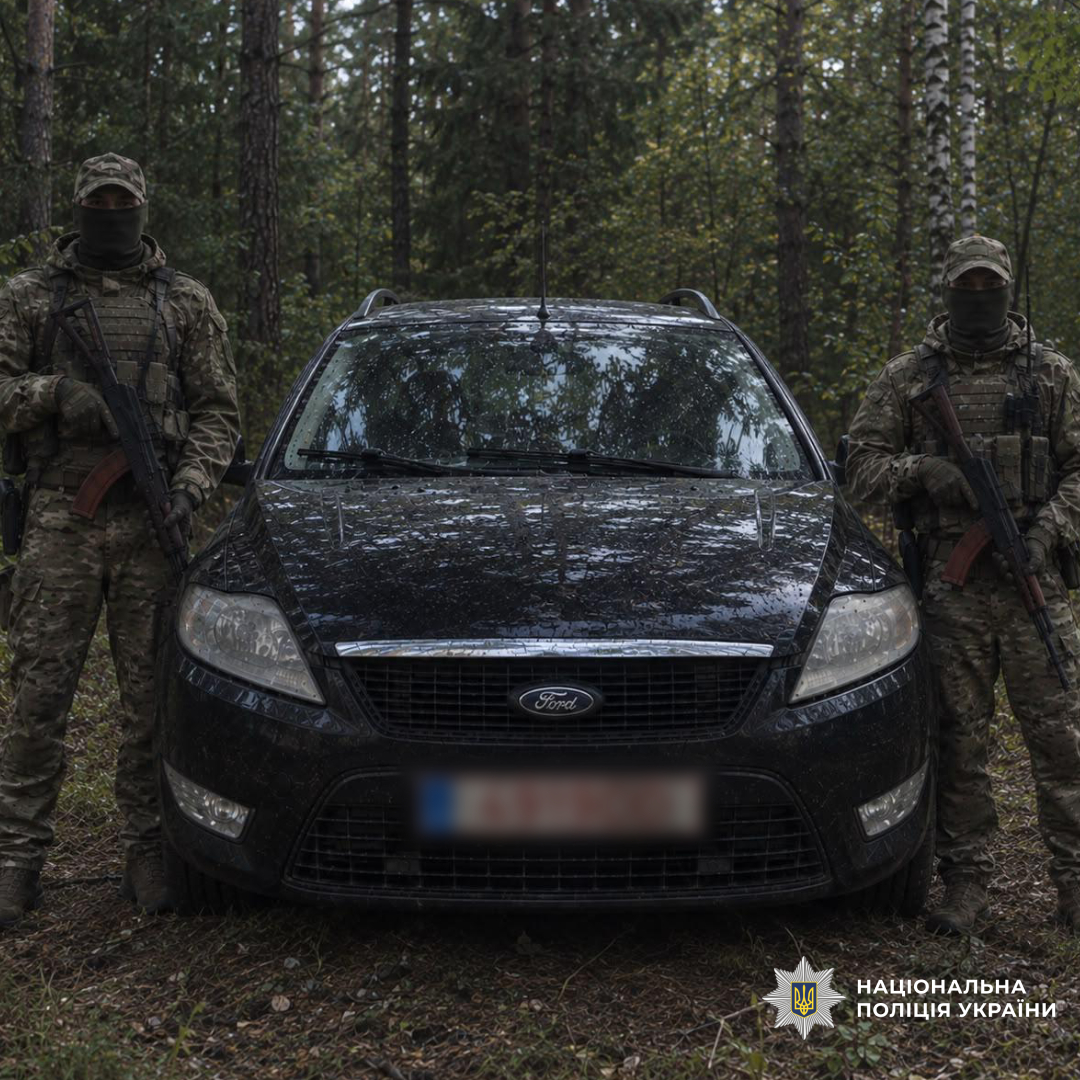 Поліцейським Батальйону поліції особливого призначення (стрілецький) передали автомобіль для виконання бойових завдань