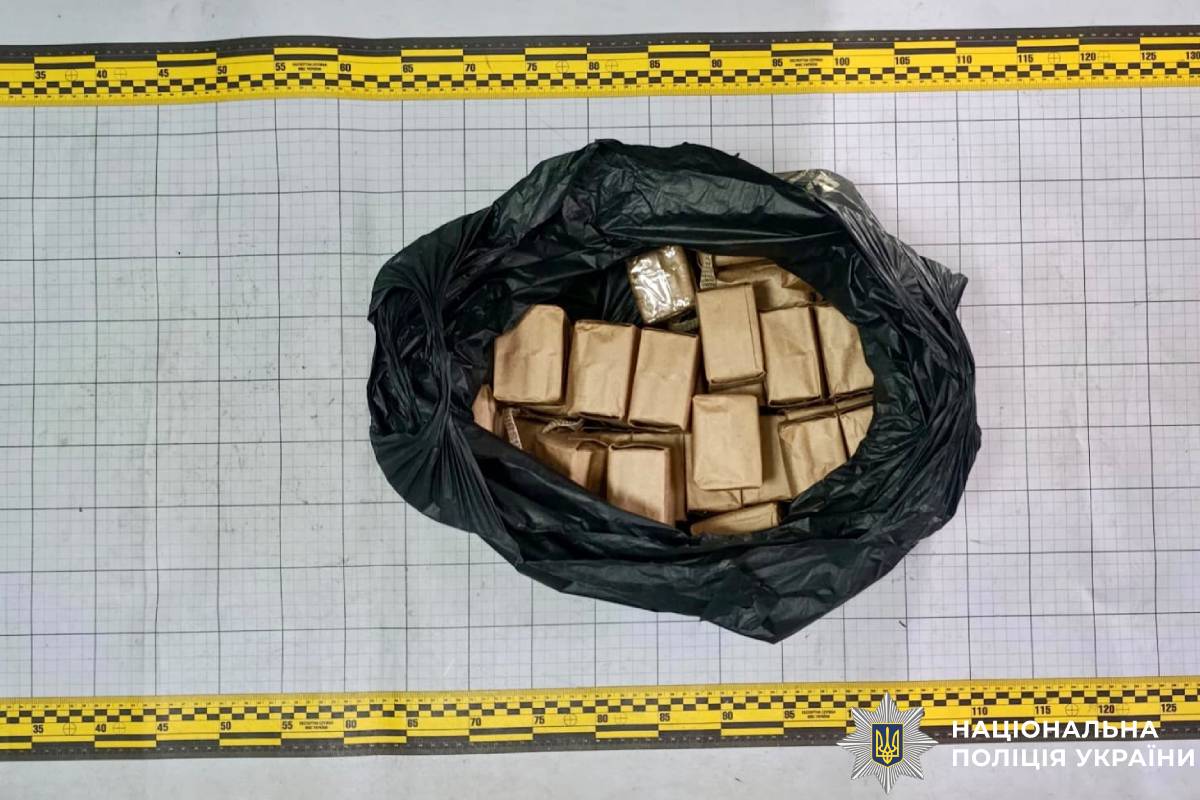 На Харківщині чоловік задекларував автомат та набої до нього: поліція Харківщини подовжує кампанію з декларування зброї