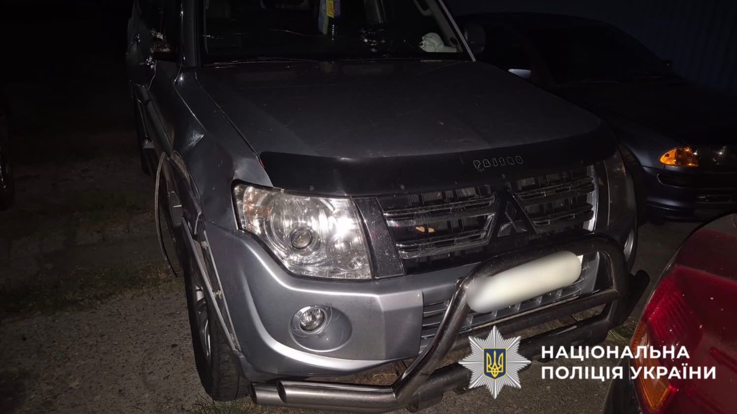 На фотографії зображено автомобіль, який є учасником ДТП.
