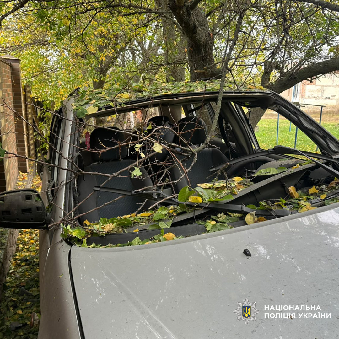 поліцейські документують наслідки ворожих ударів росіян на Харківщині