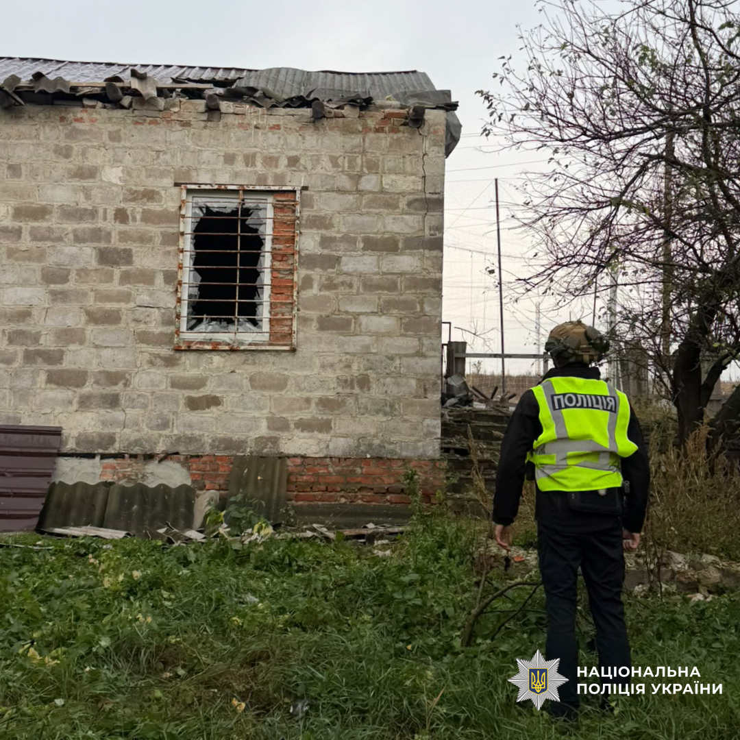 поліцейські документують наслідки ворожих ударів росіян на Харківщині