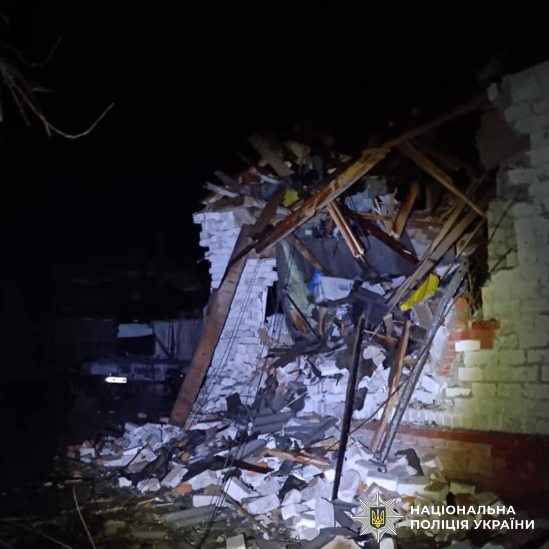 На фото наслідки ворожого обстрілу