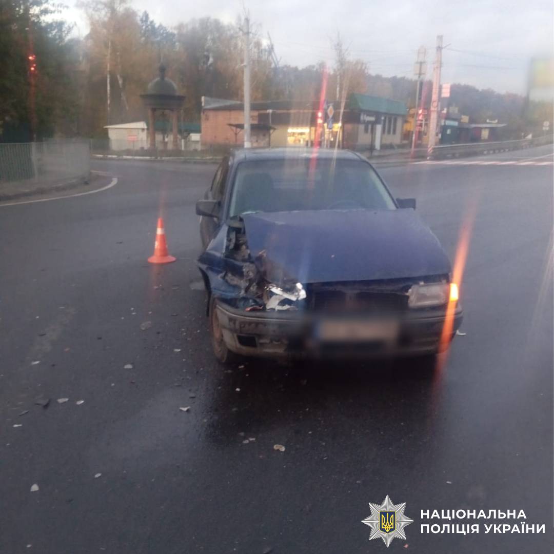 Поліція встановлює обставини ДТП на Харківщині, внаслідок якої загинули дві людини