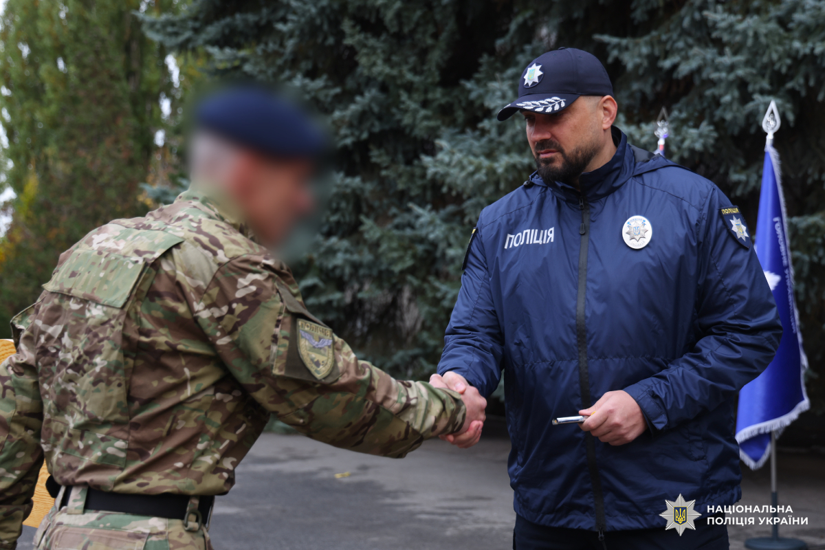 Поліція Харківщини отримала шість службових автомобілів для посилення безпеки громад