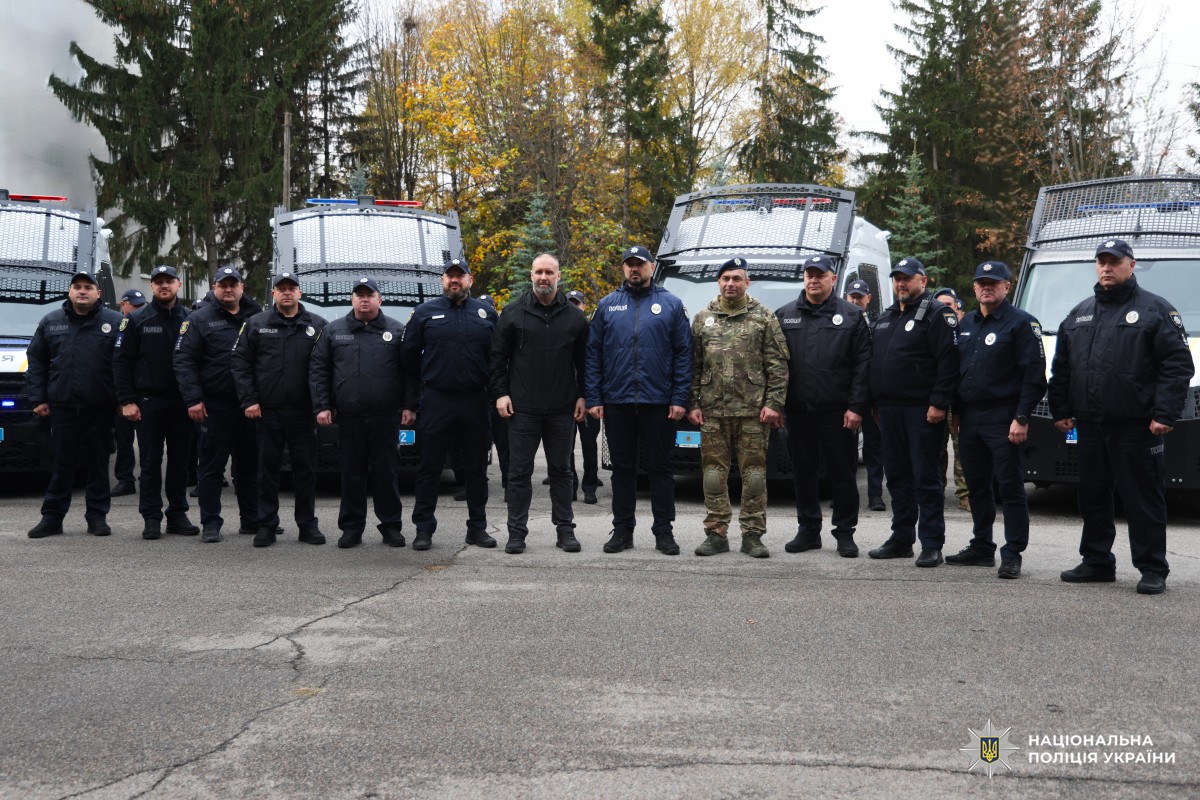 Поліція Харківщини отримала шість службових автомобілів для посилення безпеки громад