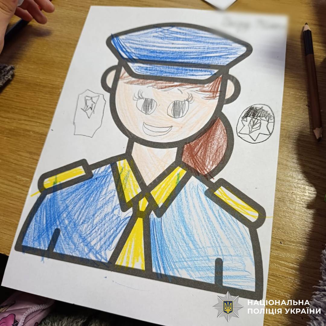 На Зміївщині поліцейський офіцер громади познайомив школярів зі своєю роботою
