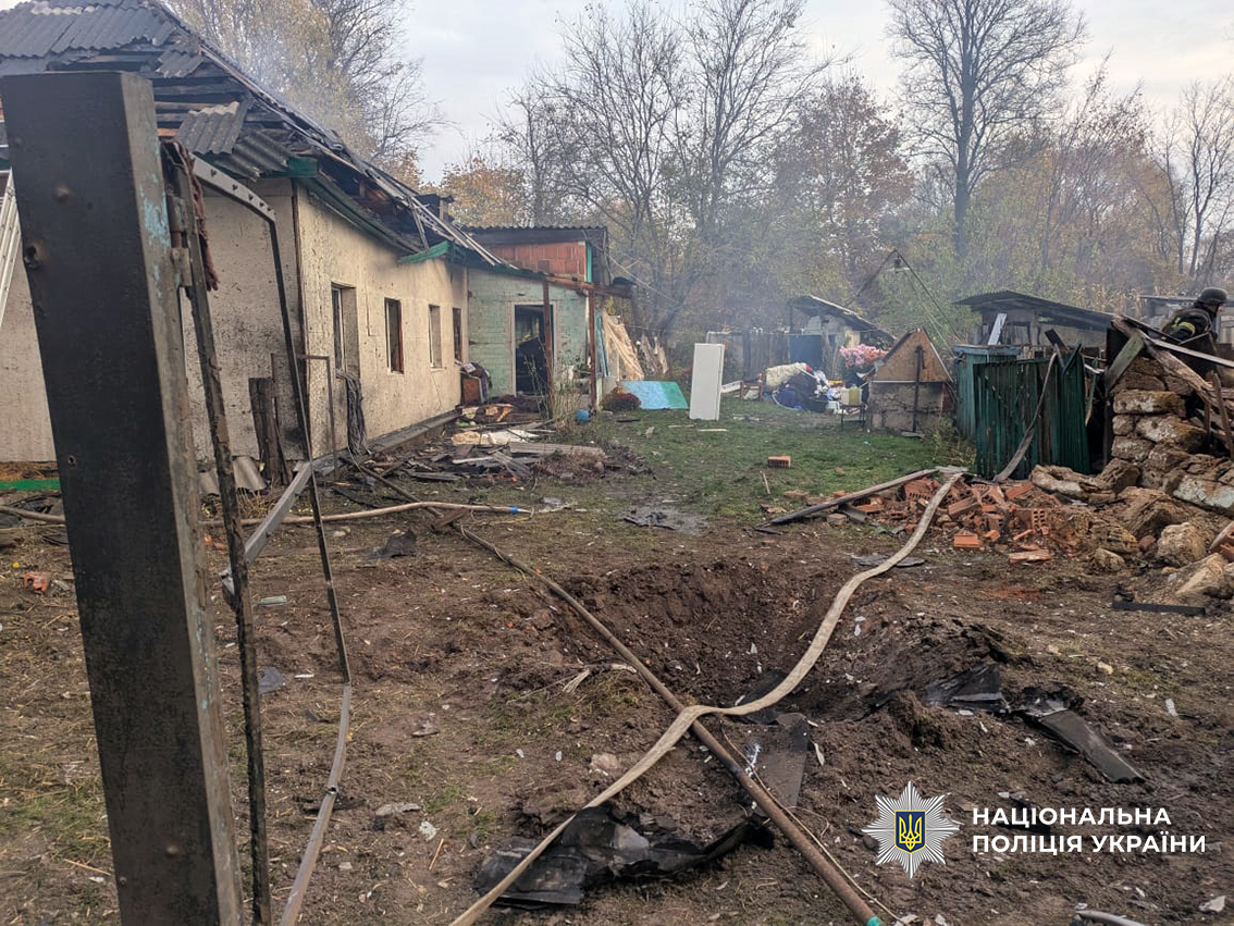Поліція Чернігівщини документує наслідки атак росіян: є постраждалі