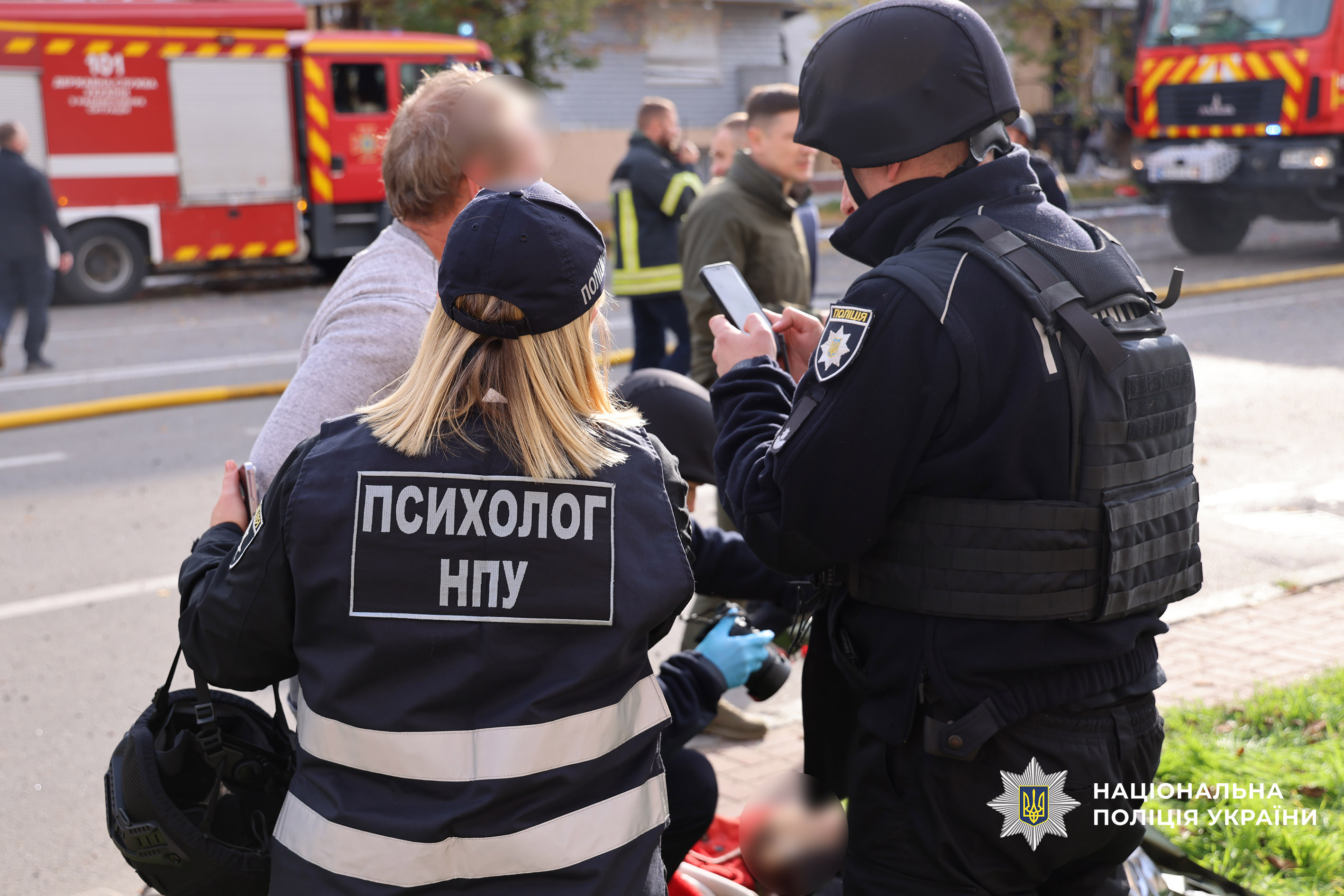 Поліція документує наслідки російського удару по центру Чернігова: є загиблі та поранені