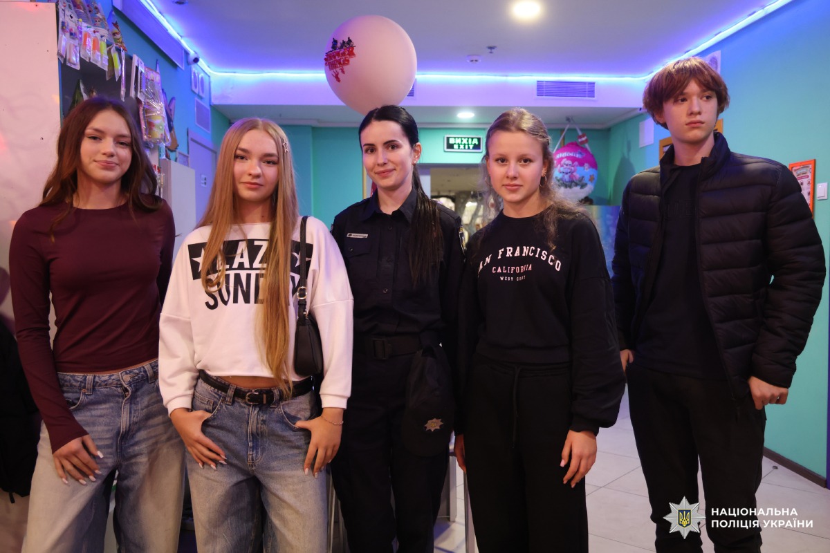 Квести, пригоди та усмішки: для дітей поліцейських Харківщини організували святковий захід