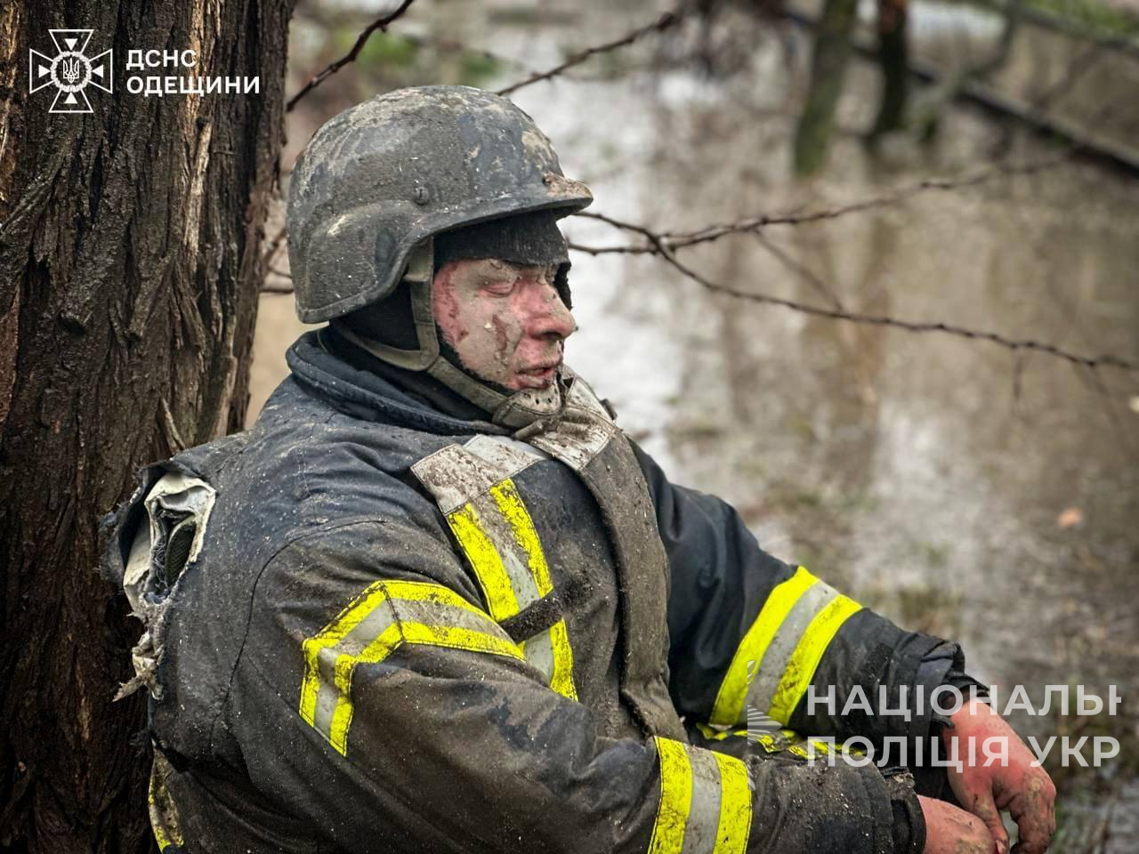 армія рф завдала ракетні удари по одесі: є поранені та загиблі, серед них — рятувальники