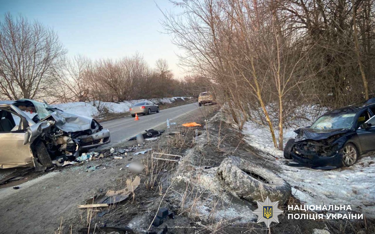 Поліція Полтавщини розслідує обставини дорожньо-транспортної пригоди, в якій травмувалося пʼятеро осіб