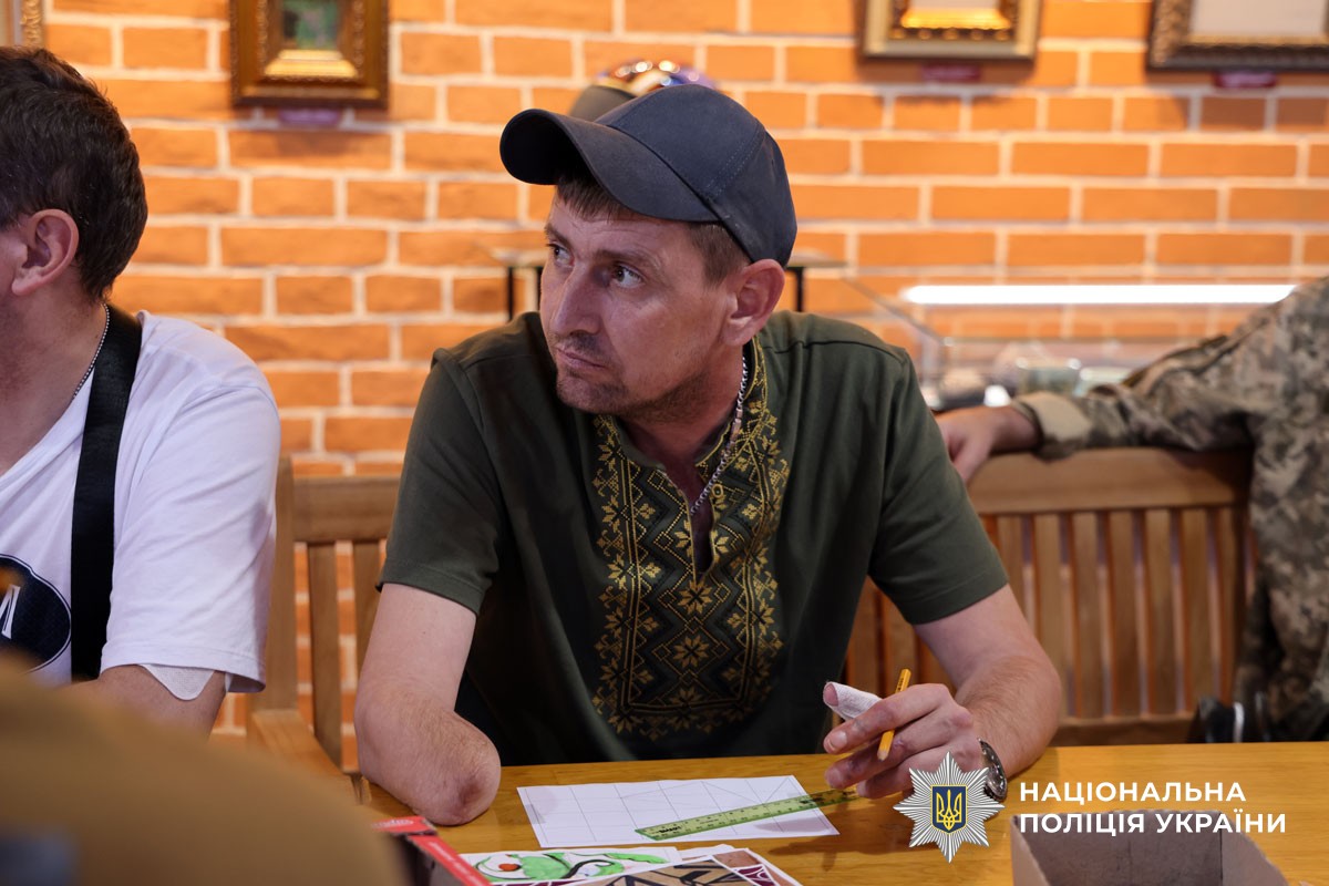на Полтавщині ветерани на реабілітації відвідали Музей мистецької родини Кричевських в Опішні
