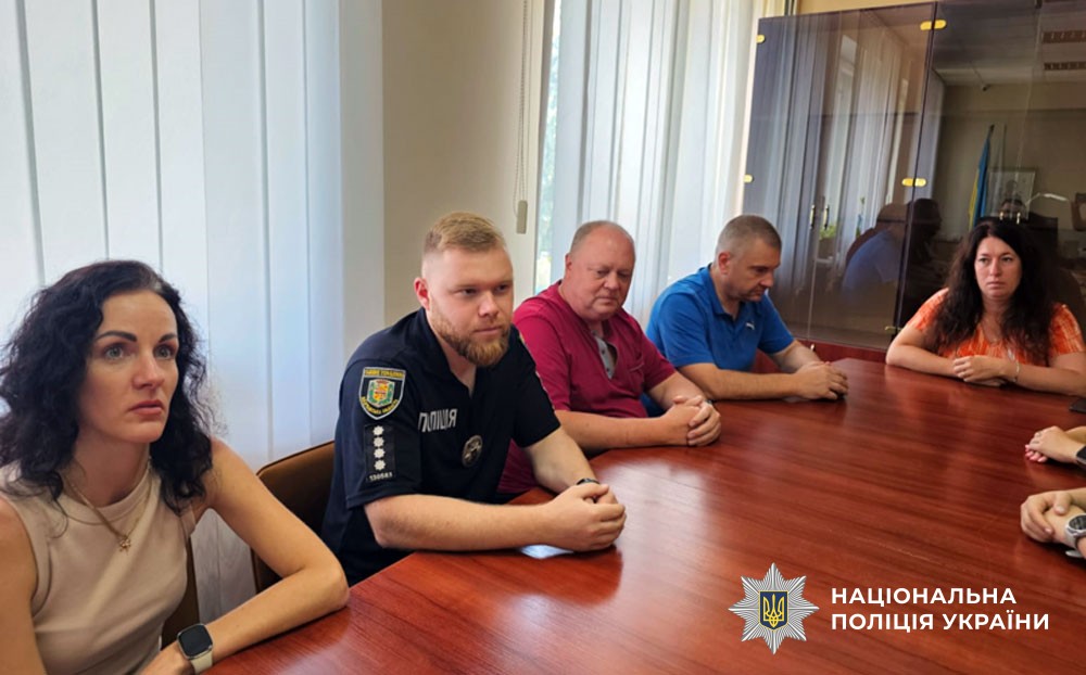 Дільничні офіцери поліції Полтавщини звітують перед громадами про результати роботи за І півріччя