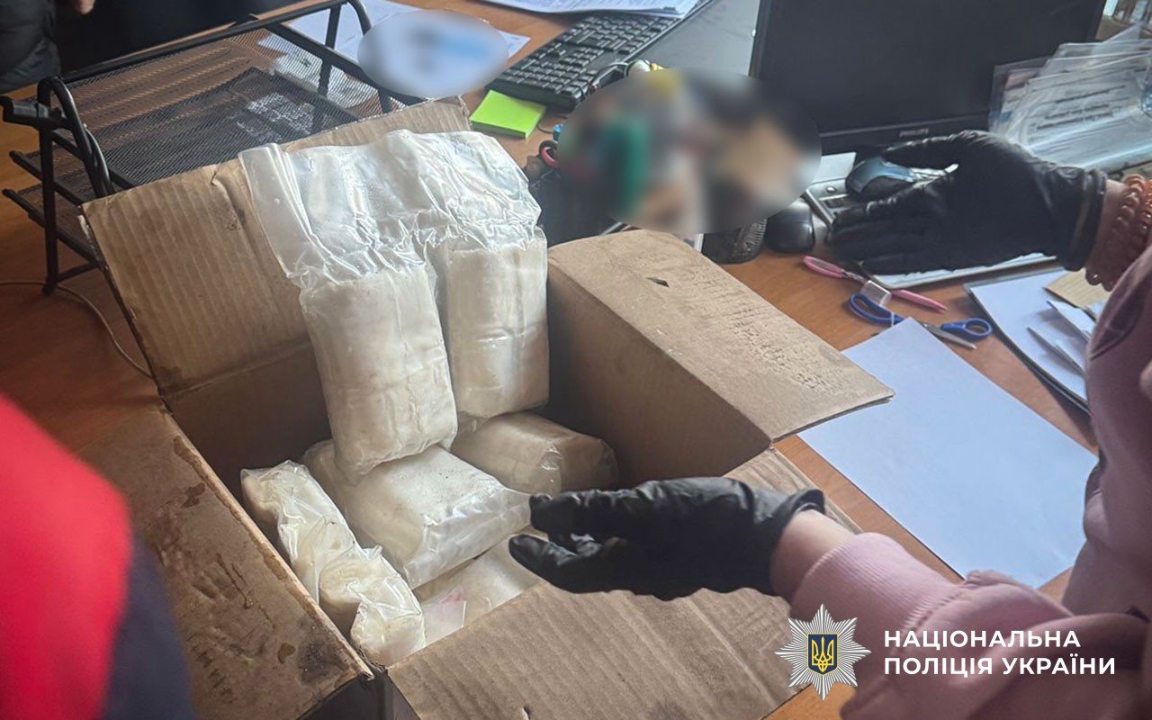 На Полтавщині поліцейські затримали торгівця зброєю та вибухівкою