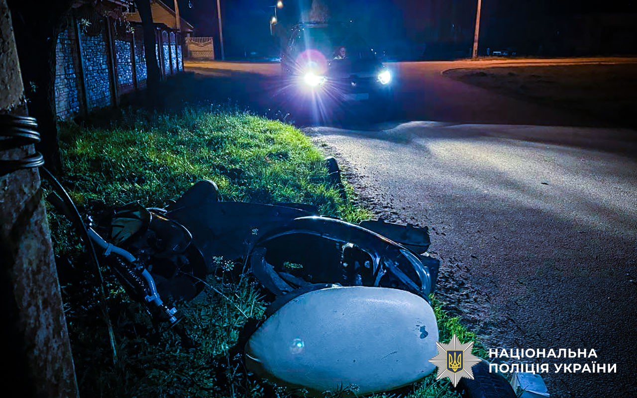 Поліція Полтавщини встановлює обставини ДТП, в якій травмовано двоє осіб