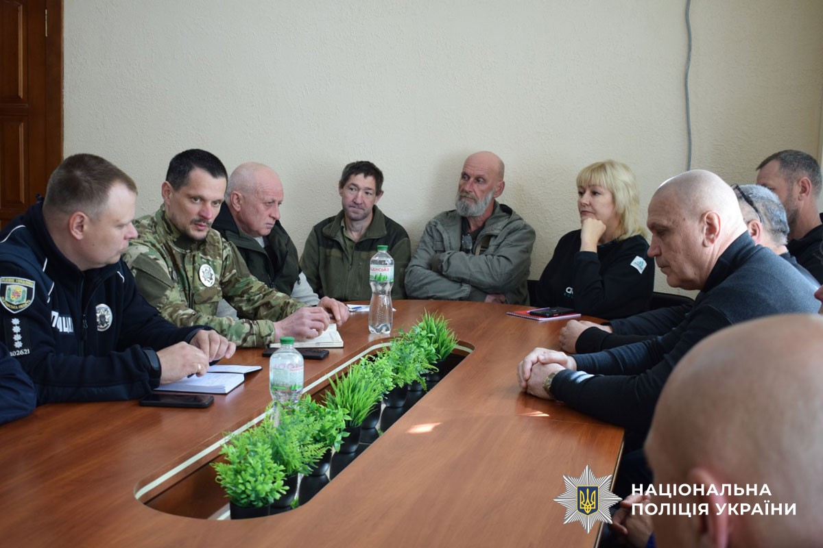 Учасники зустрічі - президія