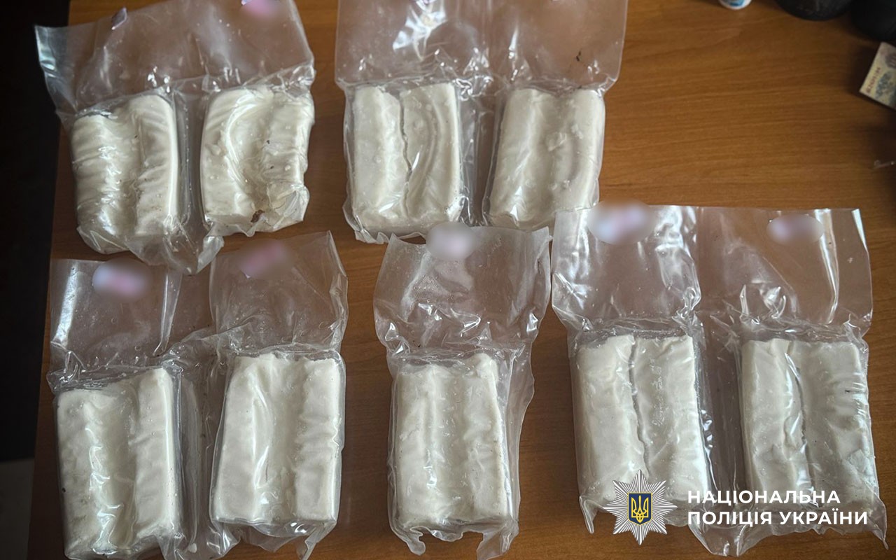 На Полтавщині поліцейські затримали торгівця зброєю та вибухівкою