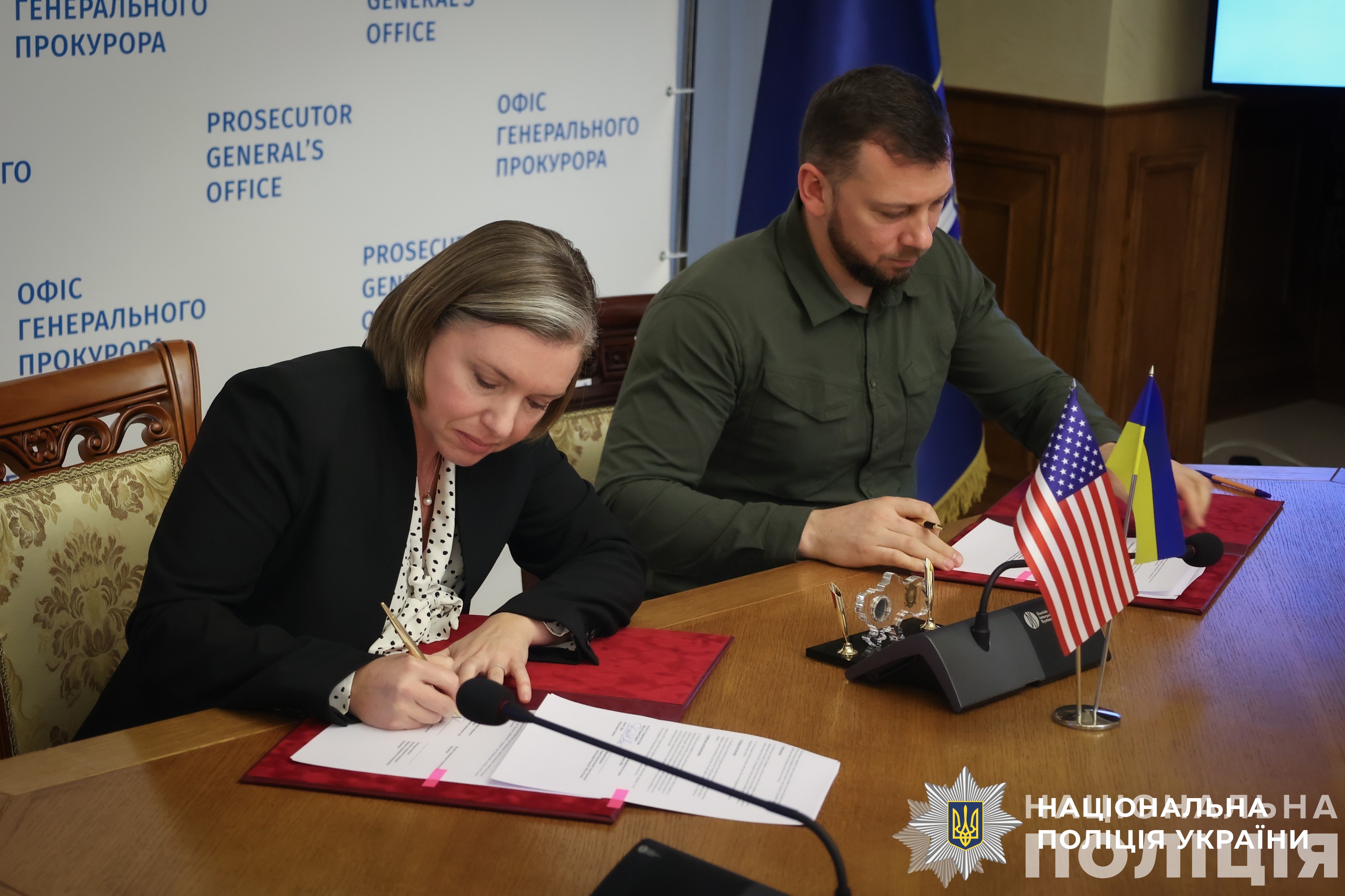 голова нацполіції україни та генеральні інспектори сша підписали меморандуми про взаєморозуміння