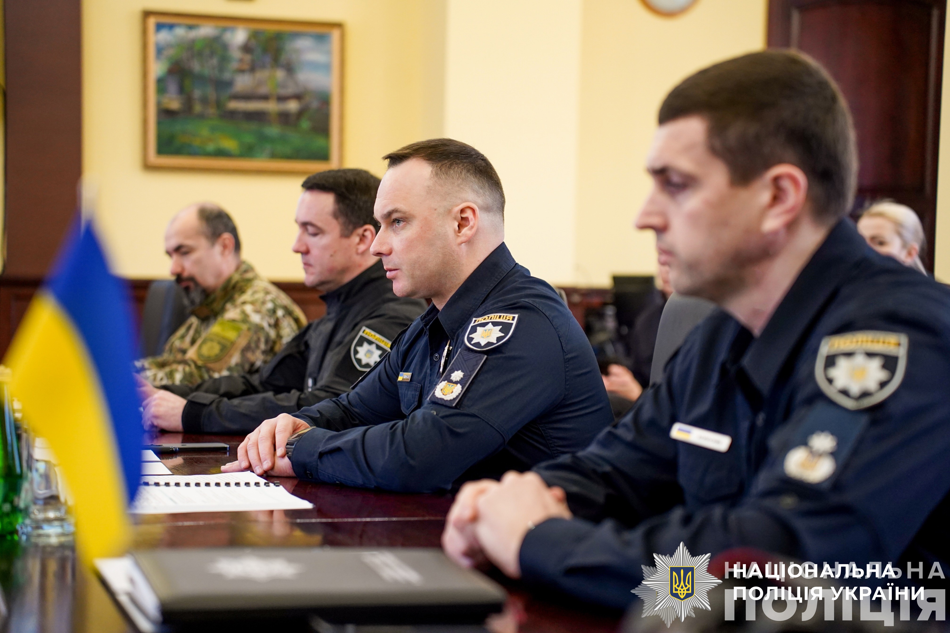 угорська поліція допомагатиме українській протистояти агресії росії – про це домовились керівники відомств країн іван вигівський та янош балог