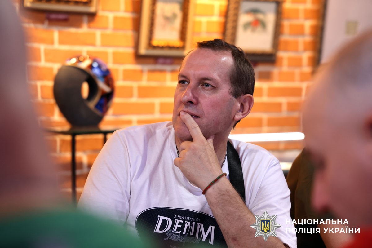на Полтавщині ветерани на реабілітації відвідали Музей мистецької родини Кричевських в Опішні