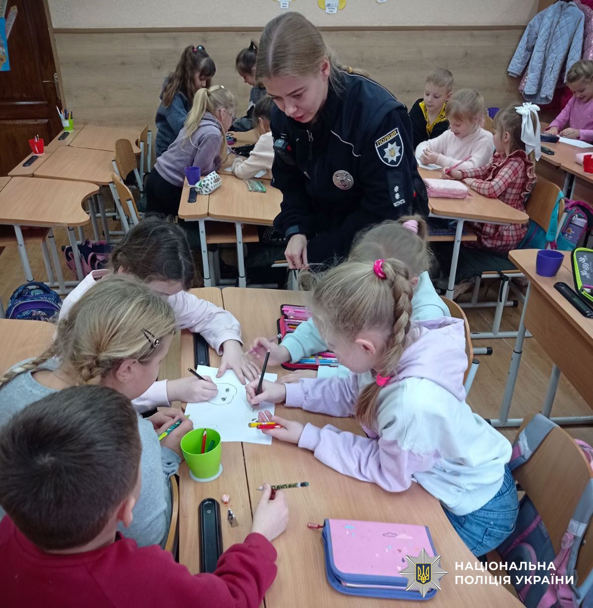 Поліцейські Миргородщини проводять заходи з ліцеїстами у рамках кампанії «16 днів проти насильства»