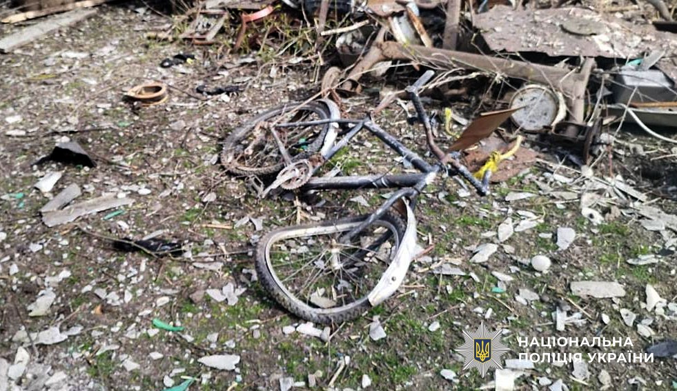 пошкодженмй велосипед