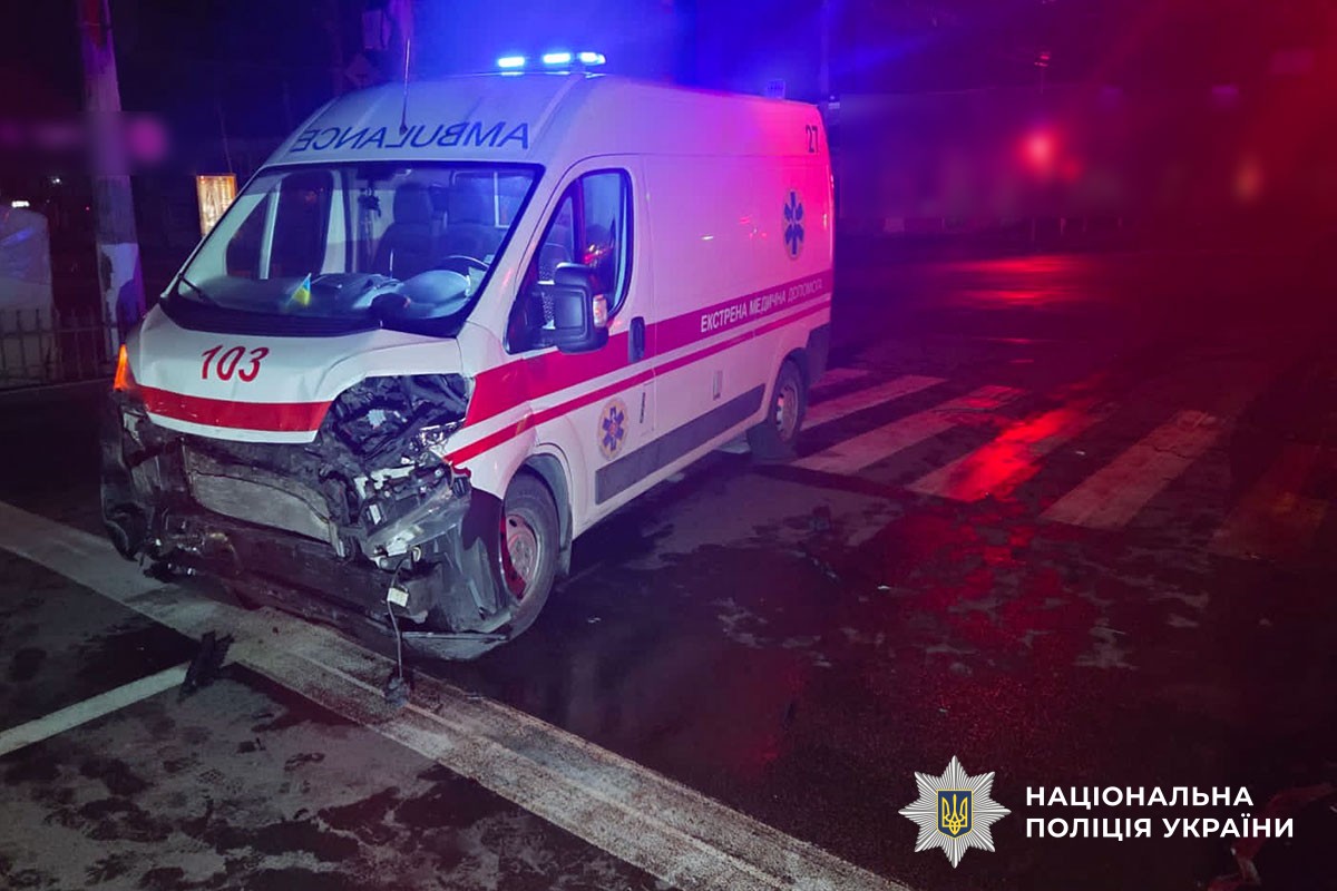 Поліція розслідує обставини дорожньо-транспортної пригоди у Кременчуці та шукає очевидців події