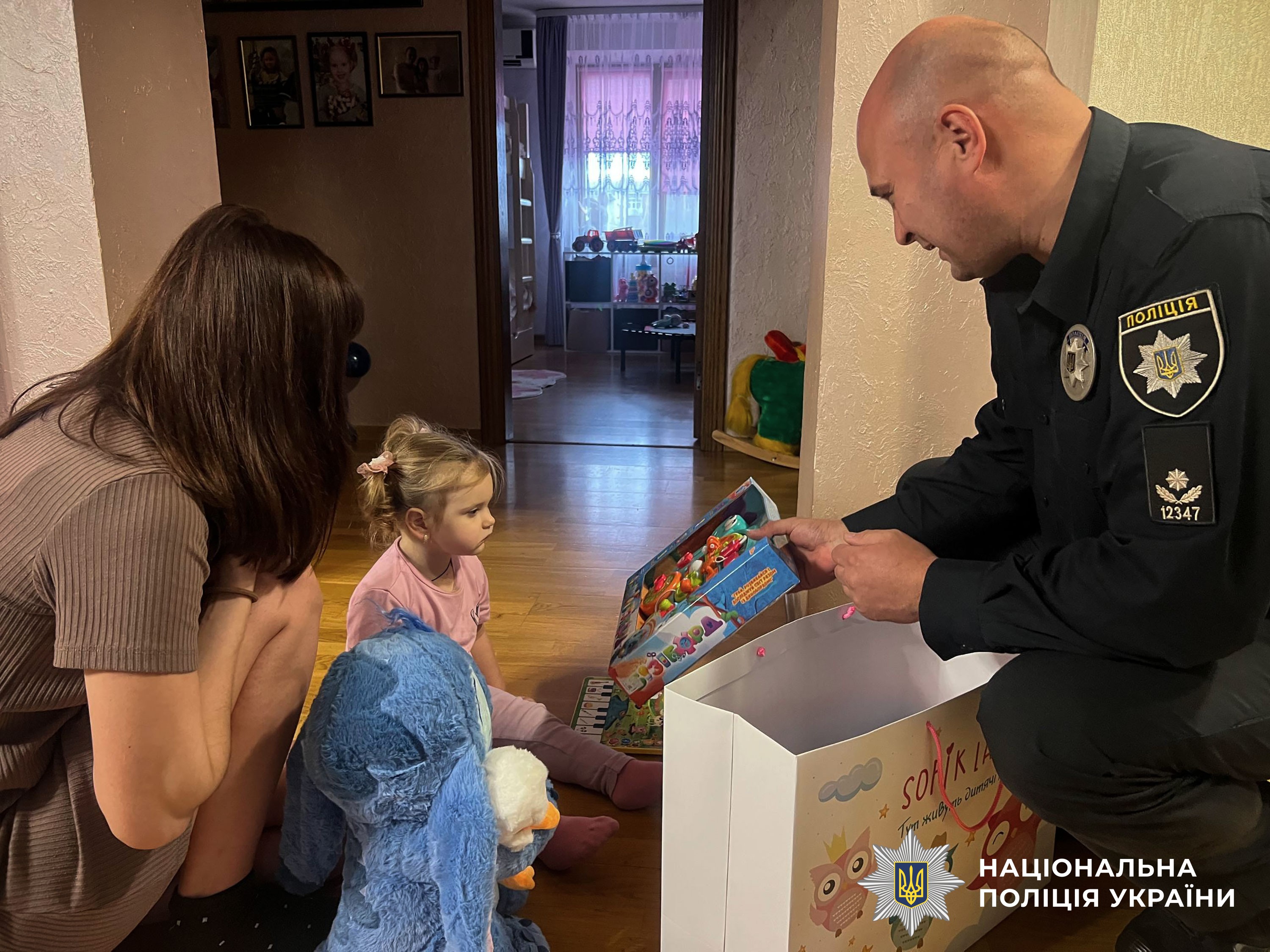 У День захисту дітей поліцейські Полтавщини відвідали родини загиблих і зниклих безвісти колег