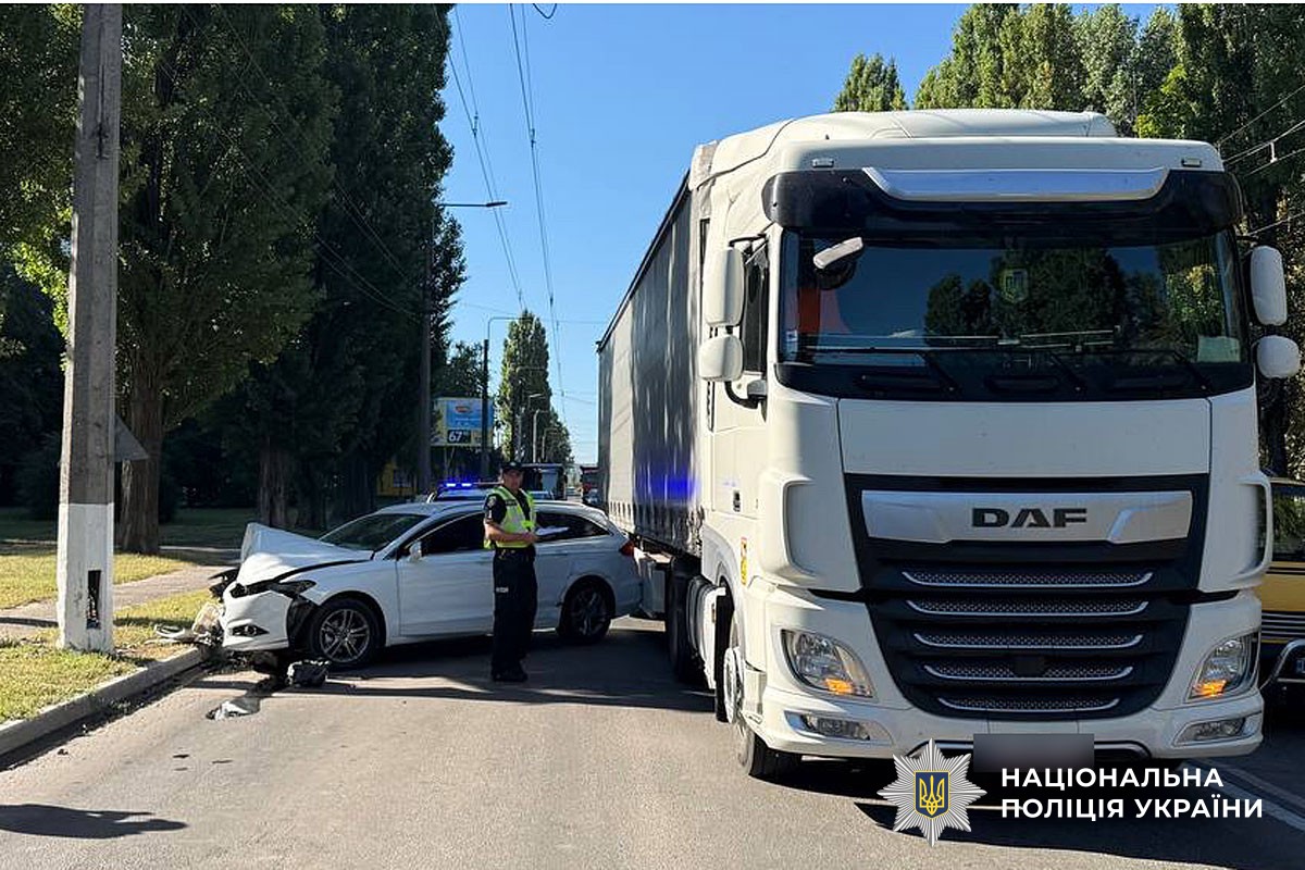 У Кременчуці в ДТП постраждав водій: поліція встановлює обставини