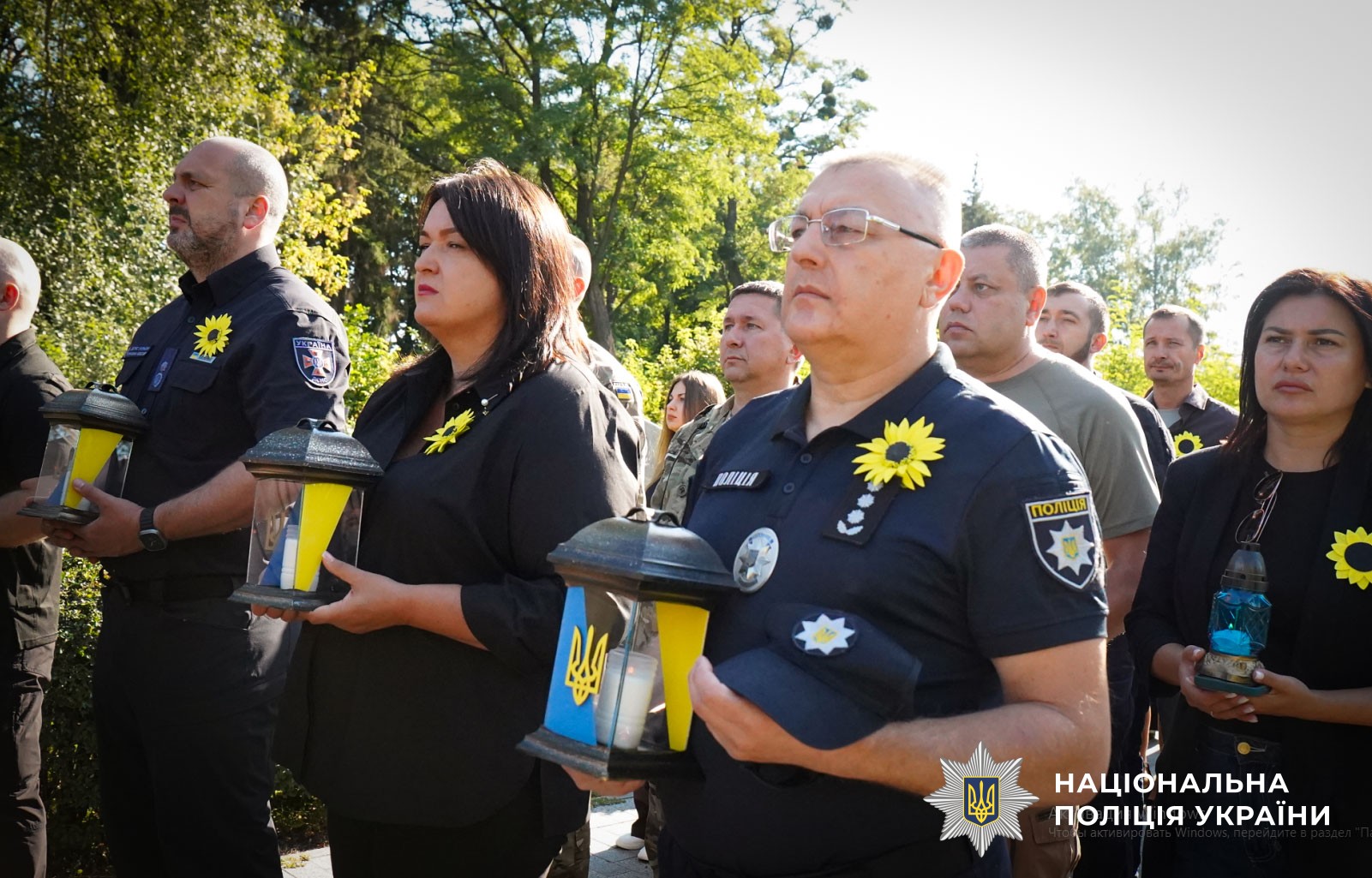 учасники меморіального заходу