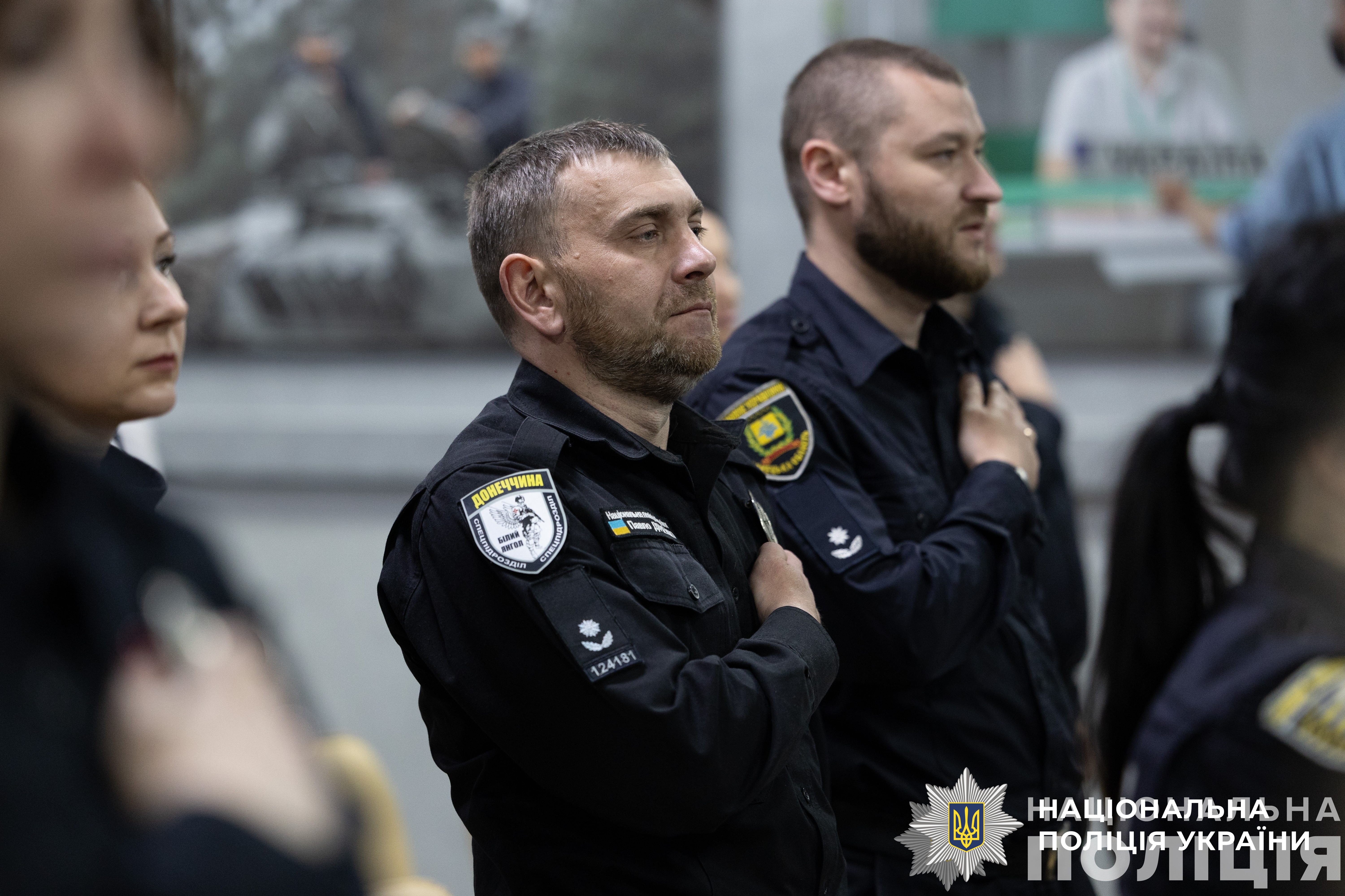 голова національної поліції україни іван вигівський відзначив поліцейських  комунікаційників