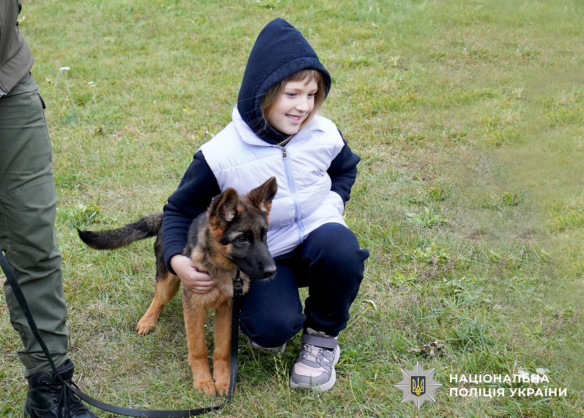 Каністерапія для поліцейських-захисників та їхніх родин