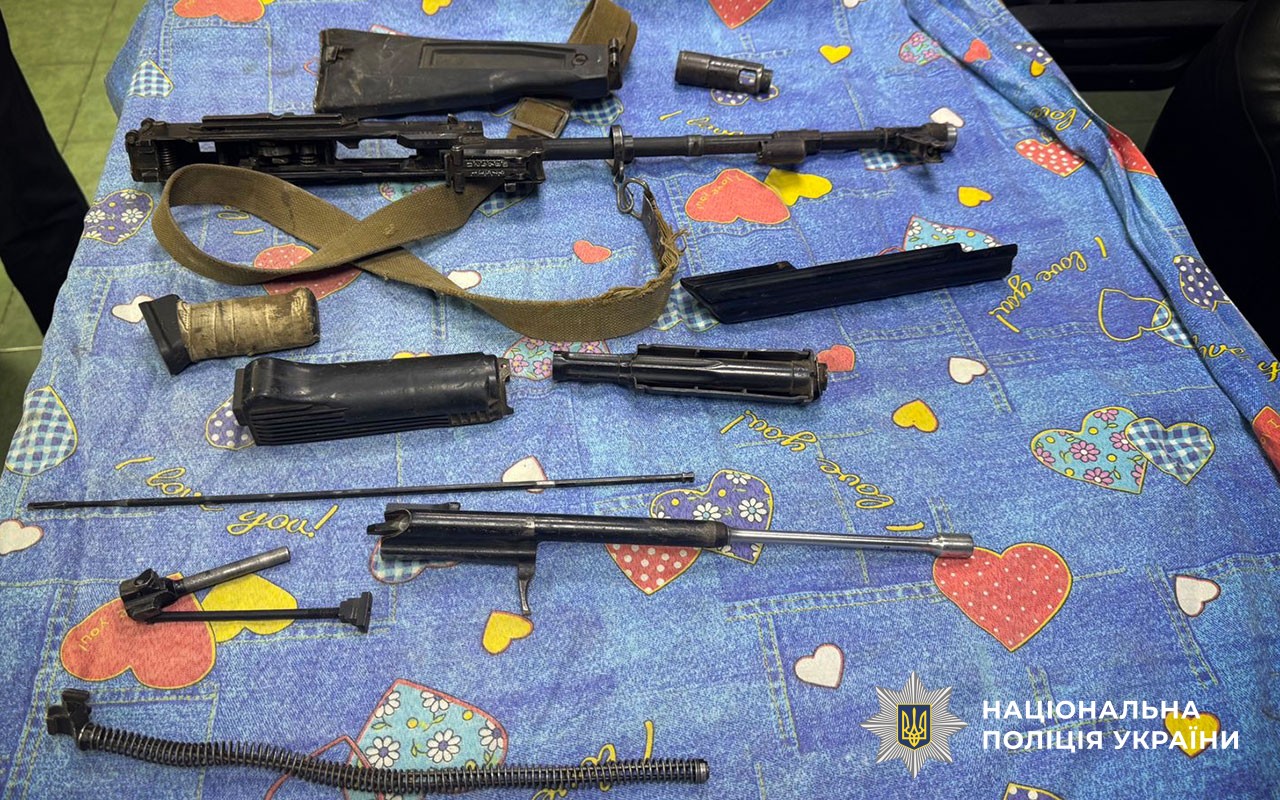 На Полтавщині поліцейські затримали торгівця зброєю та вибухівкою