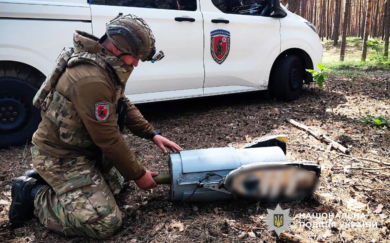 Вибухотехніки поліції Полтавщини знешкодили бойові частини ворожих дронів