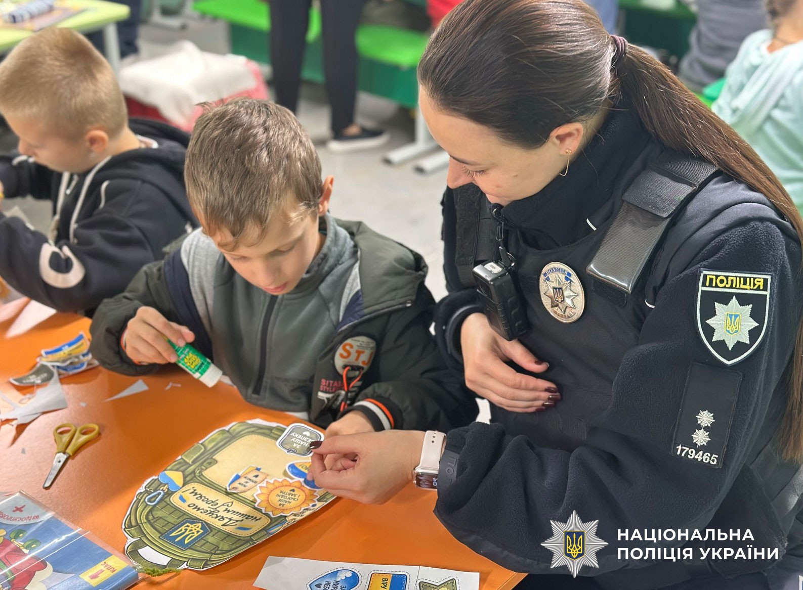 поліцейські проводять уроки для дітей
