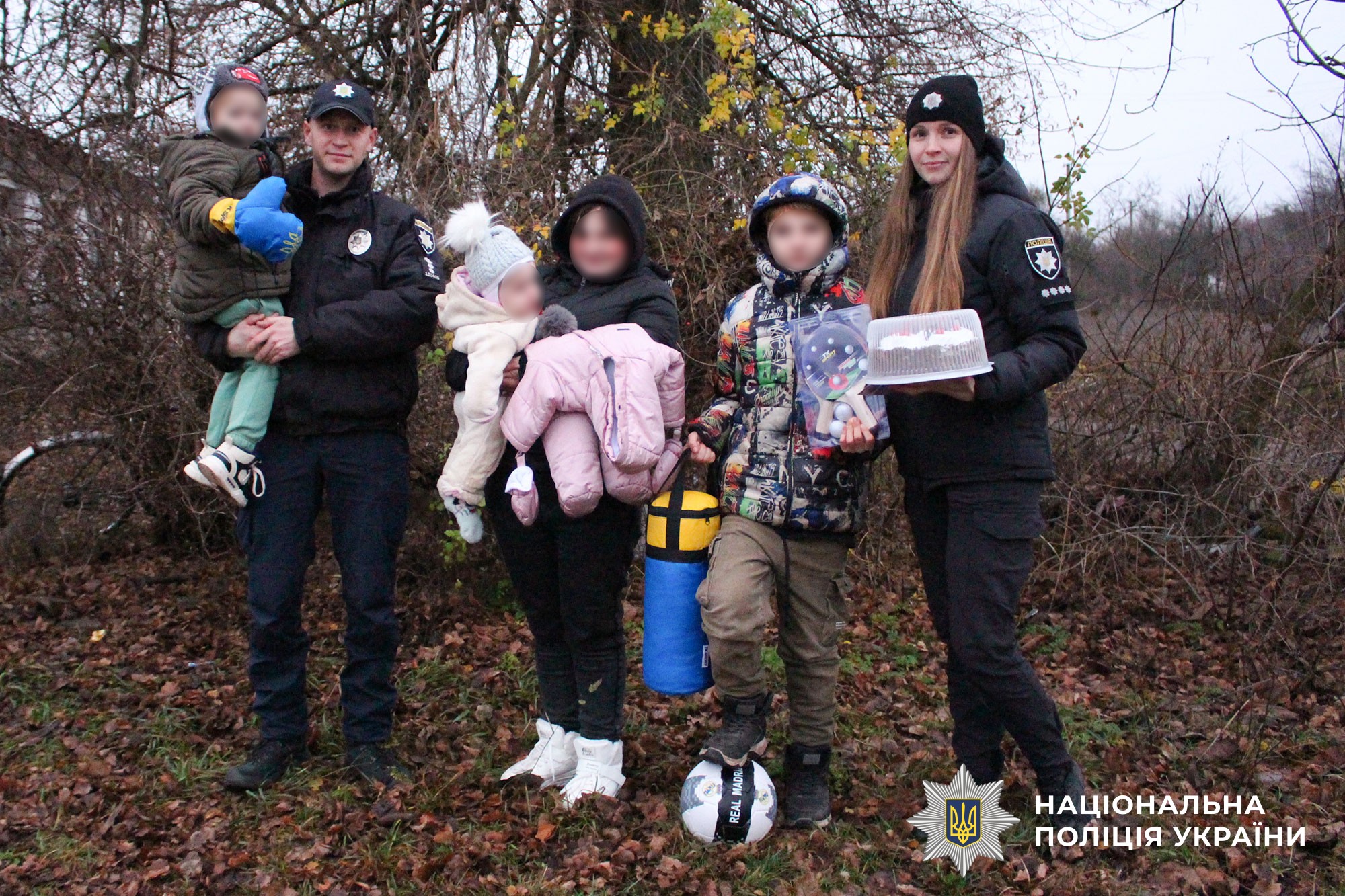 Поліцейські Миргородщини відвідали діток у родинах, які потребують підтримки
