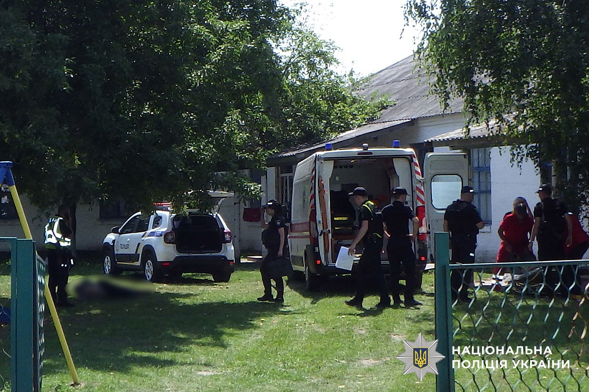 Поліція Полтавщини повідомила про підозру чоловікові  за спричинення смертельних тілесних ушкоджень своєму знайомому