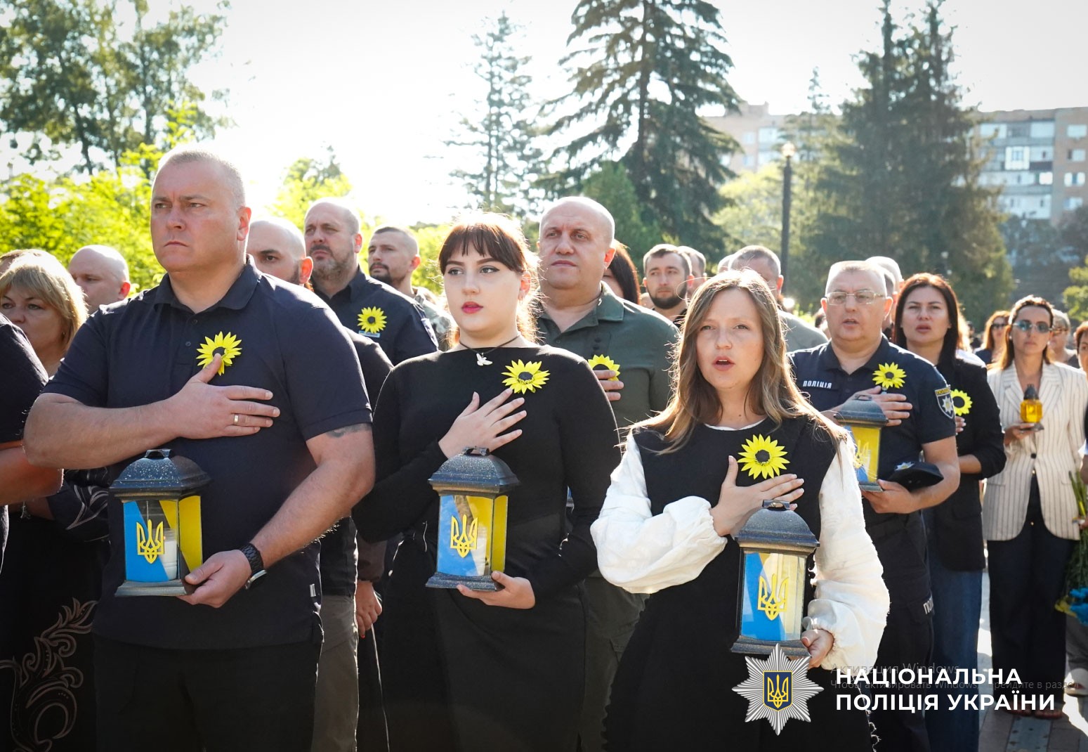 учасники меморіального заходу