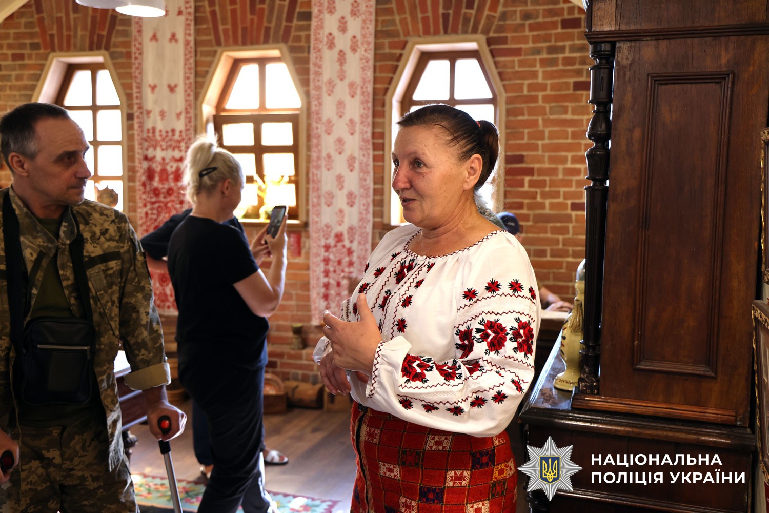 на Полтавщині ветерани на реабілітації відвідали Музей мистецької родини Кричевських в Опішні