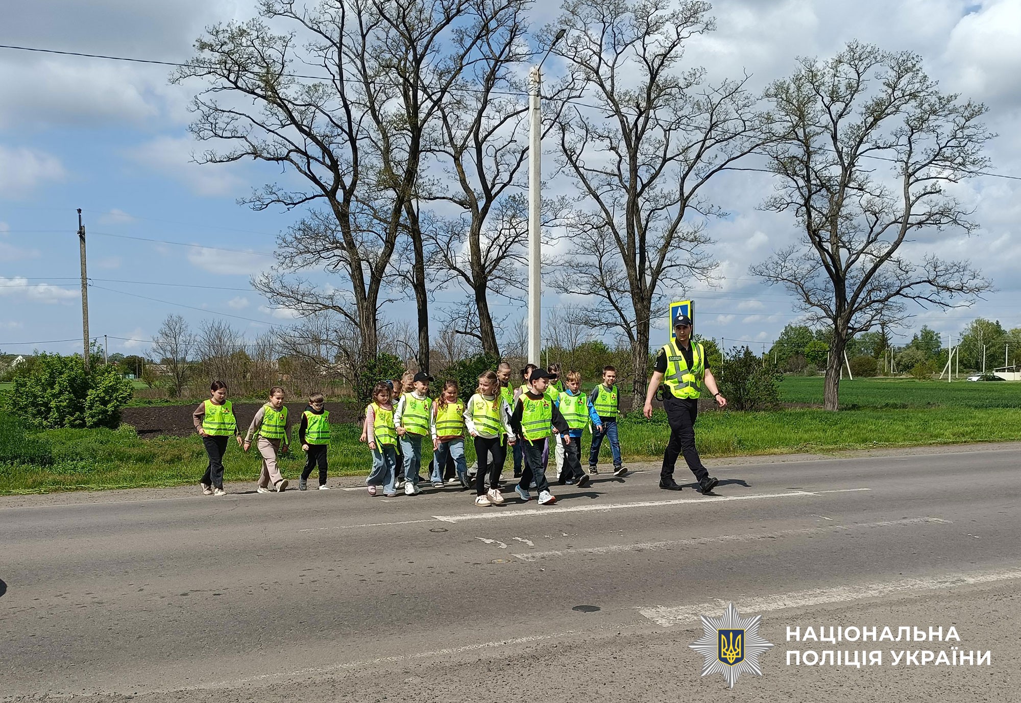 У рамках Тижня безпеки дорожнього руху поліцейські служби освітньої безпеки поліції Полтавщини організували для учнів місцевих шкіл пізнавальні уроки, тематичні вікторини, квести та інтерактивні ігри.