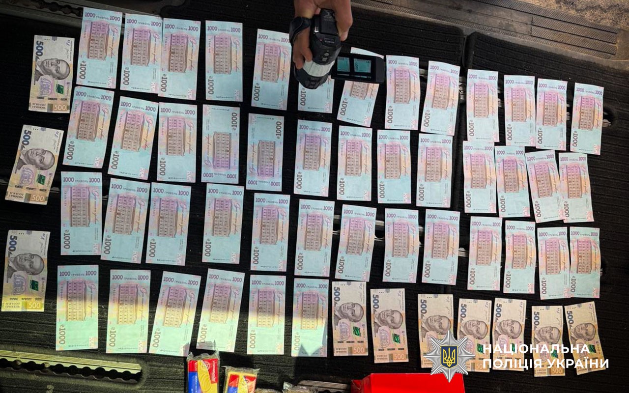 На Полтавщині поліцейські затримали торгівця зброєю та вибухівкою