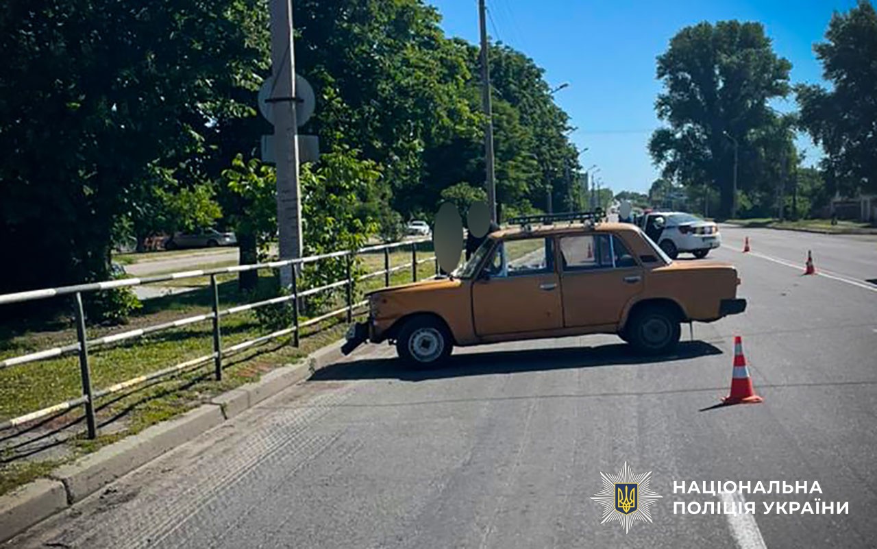 У Кременчуці зіткнулися автомобіль та мотоцикл: поліція з’ясовує обставини