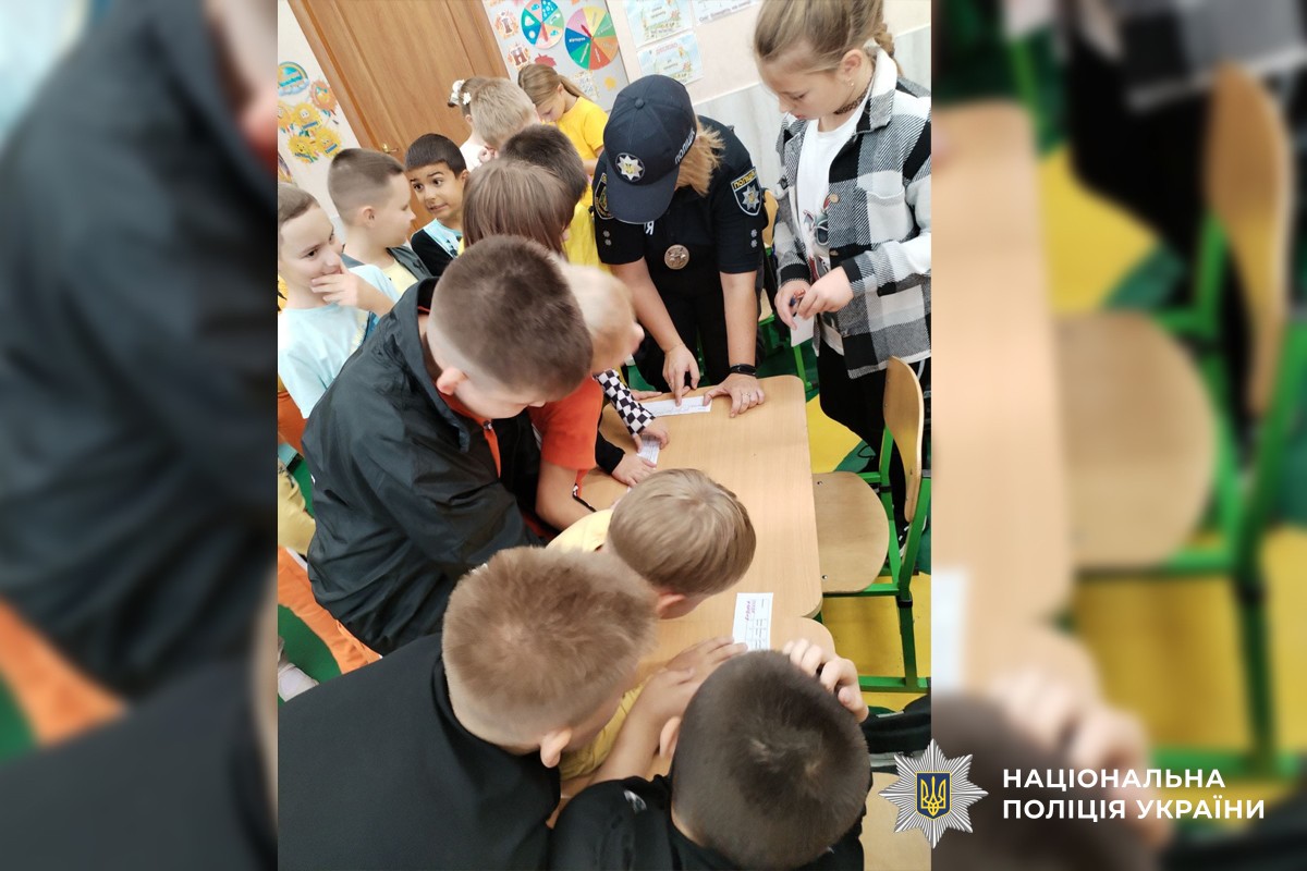 Інспекторка пояснює як безпечно користуватися інтернетом