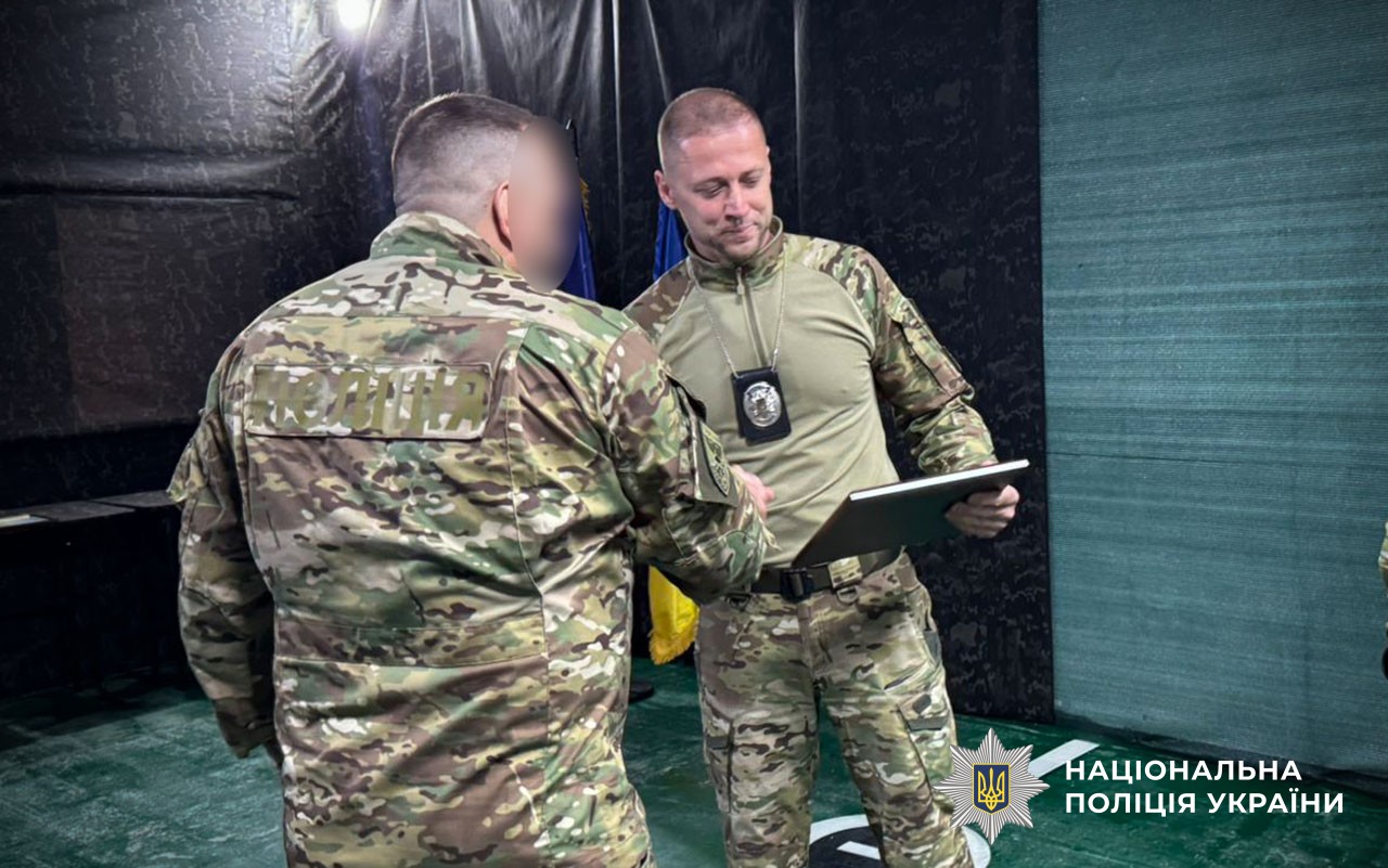 Бійців стрілецького батальйону поліції Полтавщини, які виконують бойові завдання на передовій, відзначили нагородами