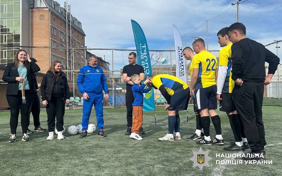 Учасники змагань з міні-футболу