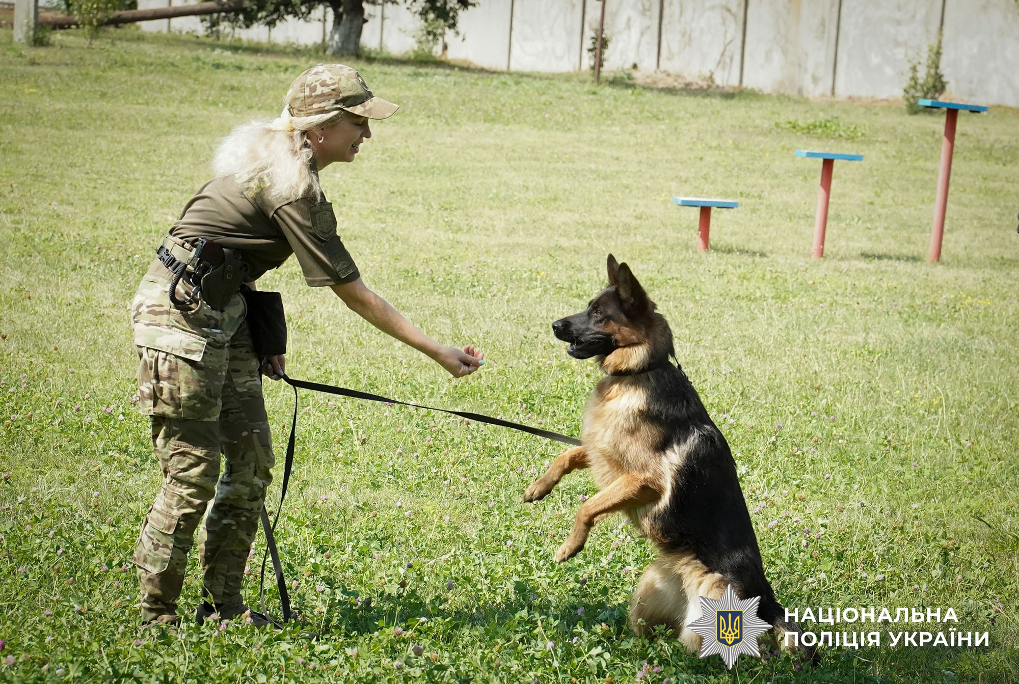 кінолог Вікторія та її службовий пес
