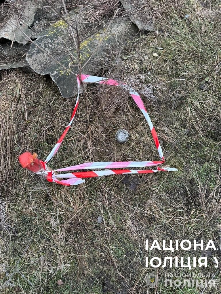у куп’янському районі вибухотехніки поліції знешкодили одні з найнебезпечніших вибухових пристроїв - кулькові осколкові авіаційні бомби шоаб-0,5